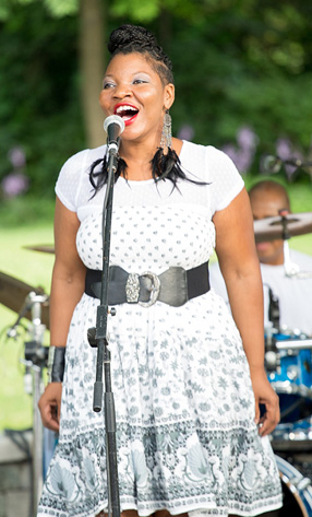 Music in the Gardens - Twyla Birdsong