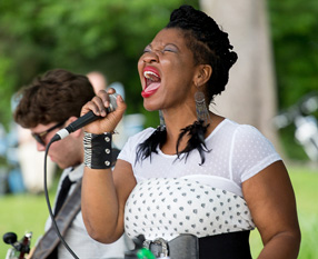 Music in the Gardens - Twyla Birdsong